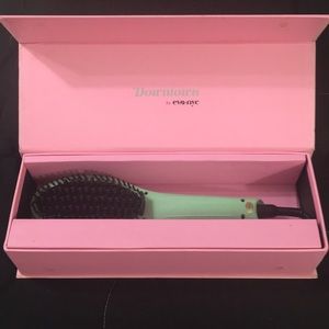 Downtown by eva-nyc Heated Straightening Brush